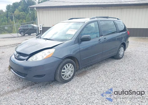 2007 Toyota Sienna Ce z USA, uszkodzony, nr VIN 5TDZK23C27S066804